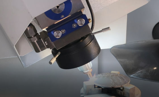 Hassas CNC Fiber Lazer Kesme Makinesi 380V-3 Faz-5 Tel 50Hz Güç kaynağı Kendi geliştirdiği Windows tabanlı CNC Sistemi